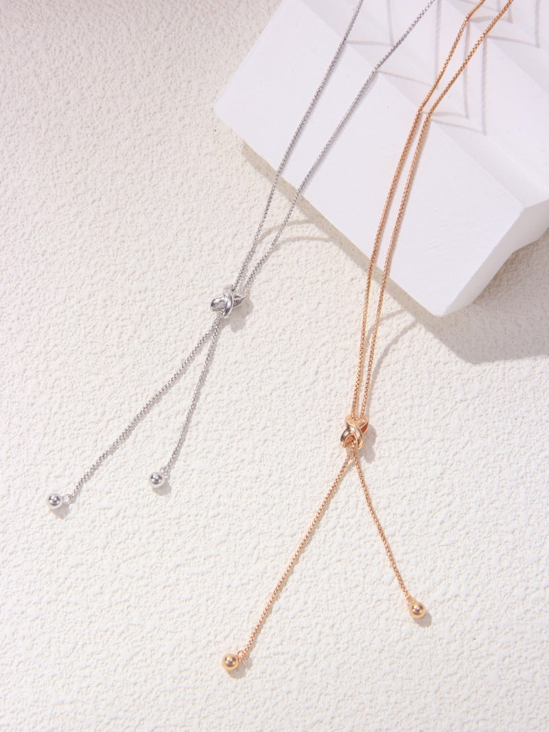 Fashion-Necklace-Detail-1