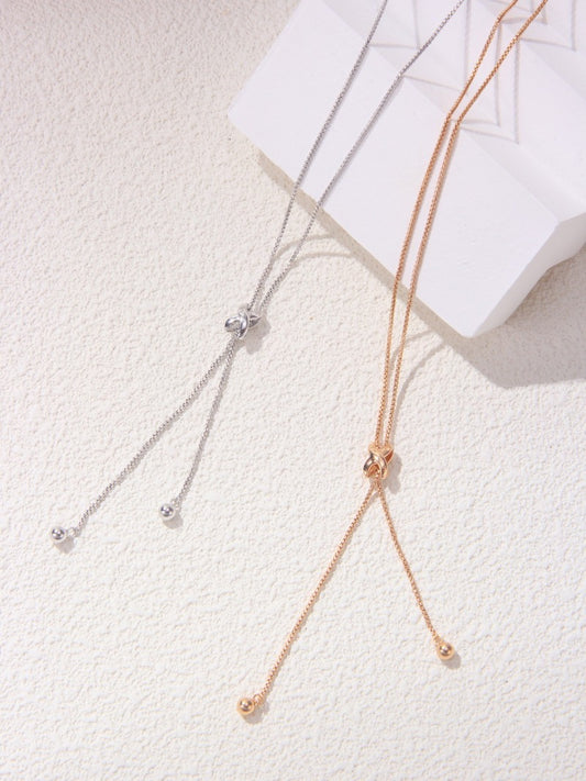 Fashion-Necklace-Detail-1