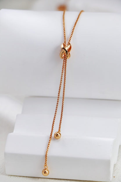 Fashion-Necklace-Detail-3