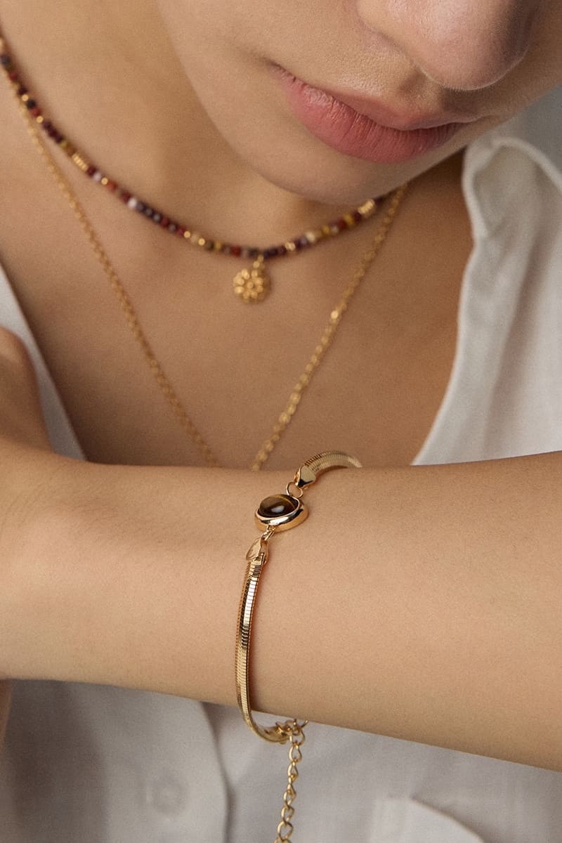 Gemstone-Bracele-Wearing-Effect-1