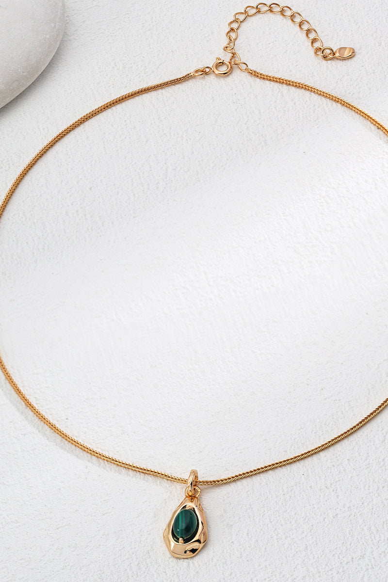 Gemstone-Necklace-Detail-2