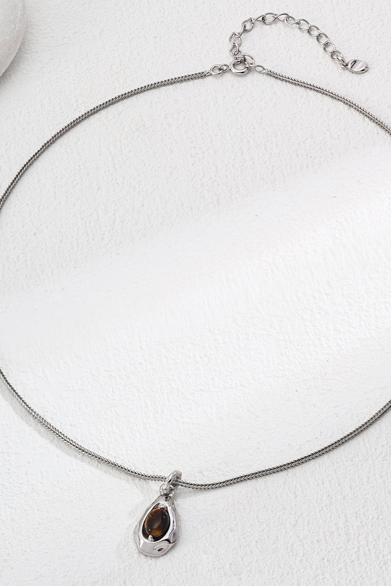 Gemstone-Necklace-Detail-3