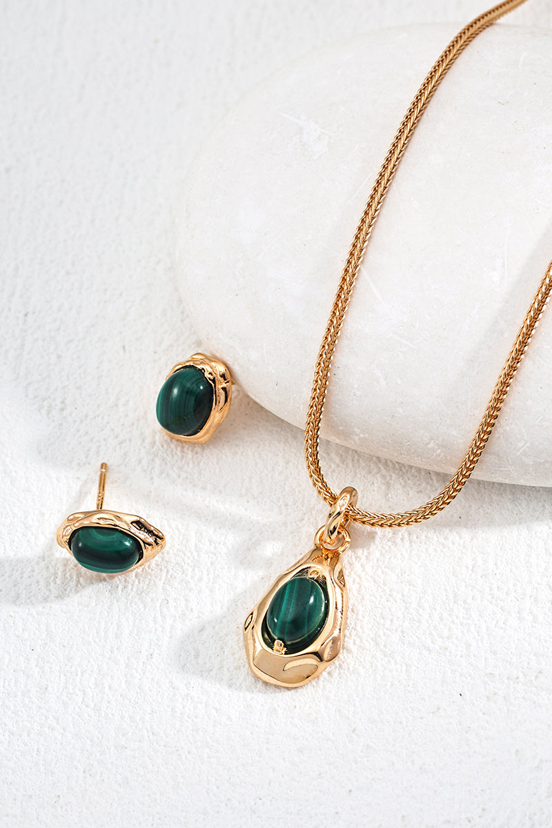 Gemstone-Necklace-Detail-6