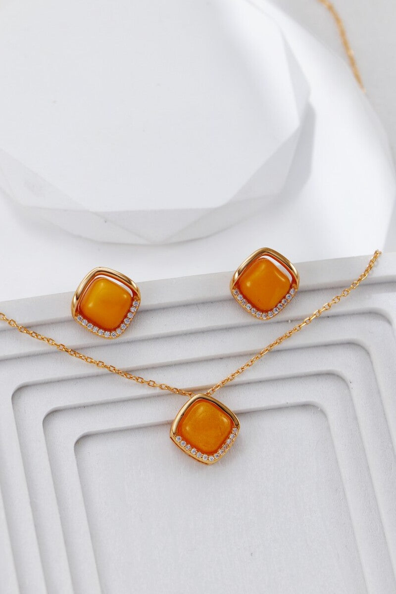 Geometric-Necklace-Detail-4