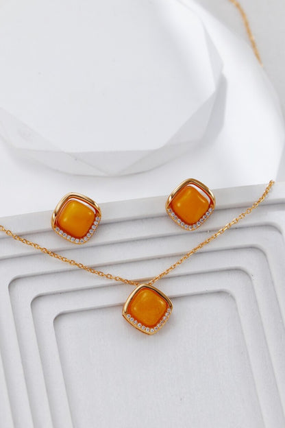 Geometric-Necklace-Detail-4