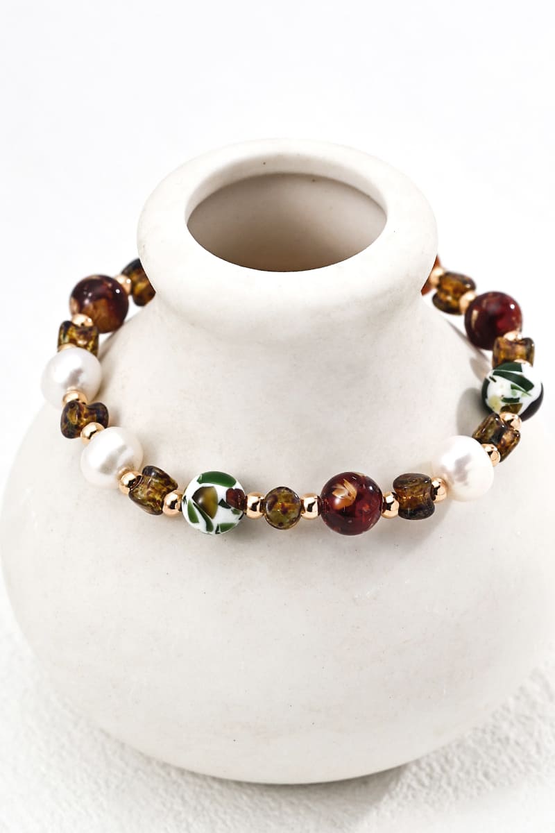 Glass-Bead-Bracelet-Details-Display-2
