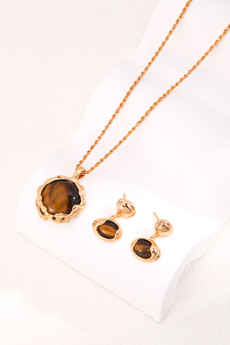 Gold-Charm-Necklace-Detail-4