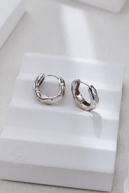 Gold-Hoop-Earrings-Detail-3