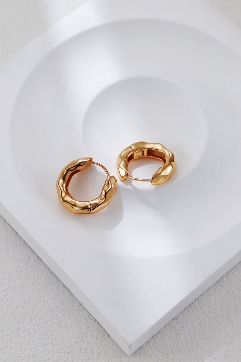 Gold-Hoop-Earrings-Detail-4