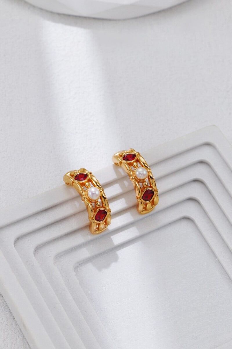 Gold-Pearl-Earrings-Detail-1