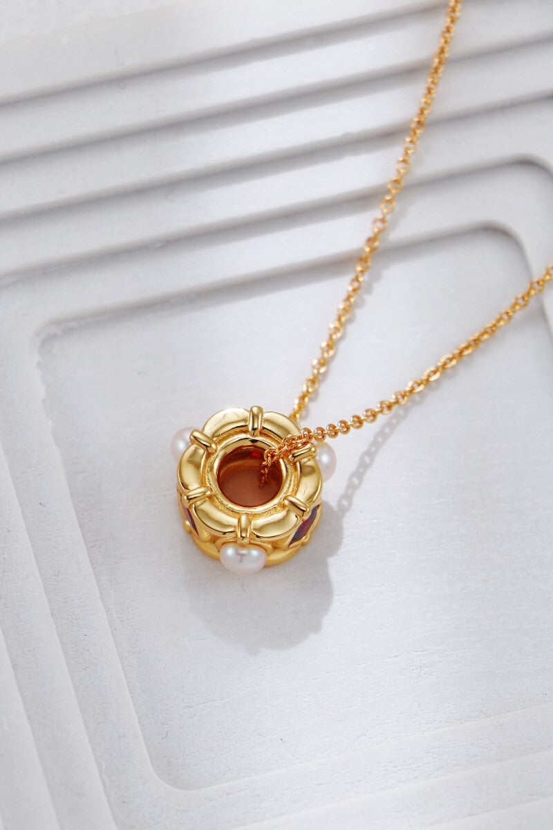 Gold-Pearl-Necklace-Detail-2