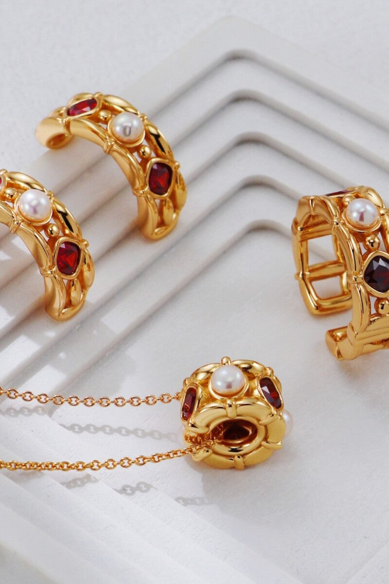 Gold-Pearl-Necklace-Detail-5