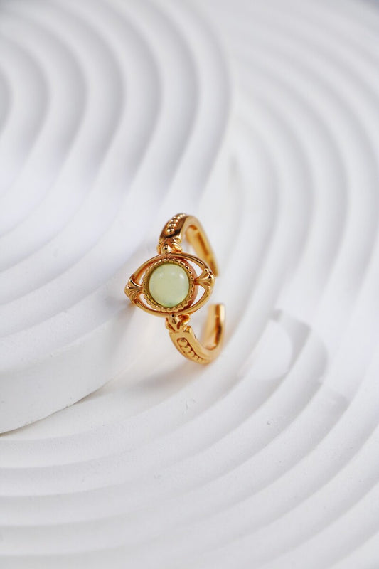 Gold-Ring-Detail-1