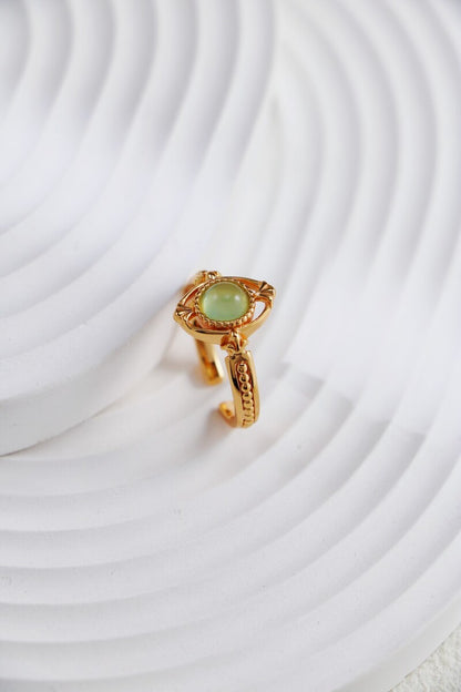 Gold-Ring-Detail-2