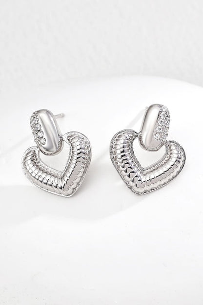 Heart-Earrings-Detail-2