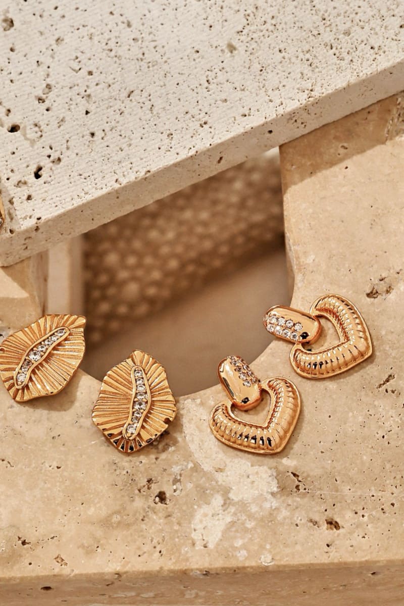 Heart-Earrings-Detail-4
