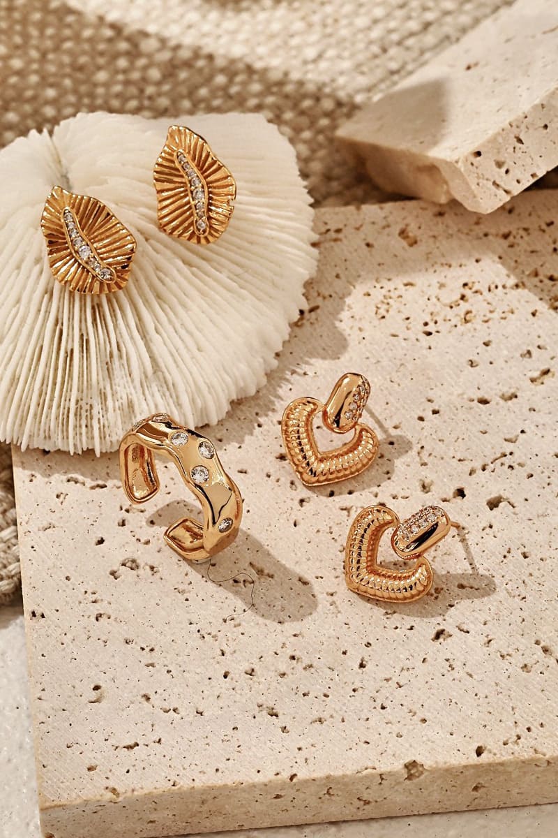 Heart-Earrings-Detail-5