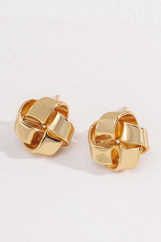 Knot-Earrings-Detail-1