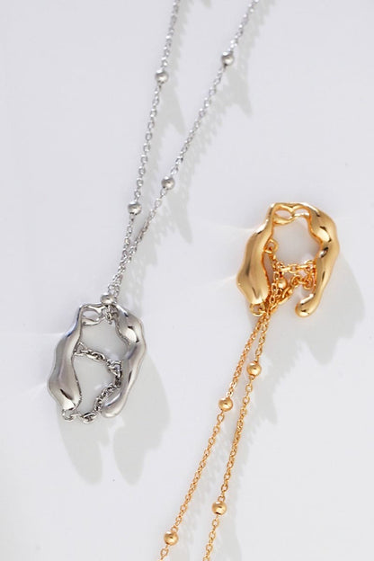 Layered-Necklace-Detail-2