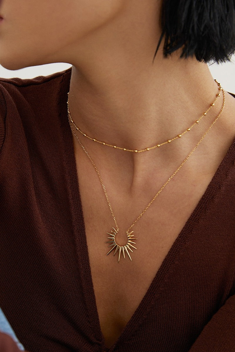 Minimalist-Necklace-Wearing-Effect-2