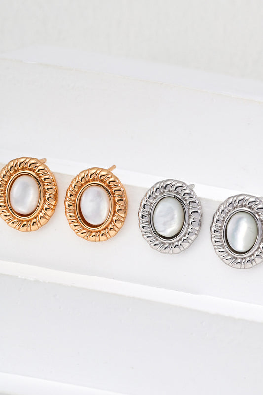 Minimalist-Stud-Earrings-Detail-3