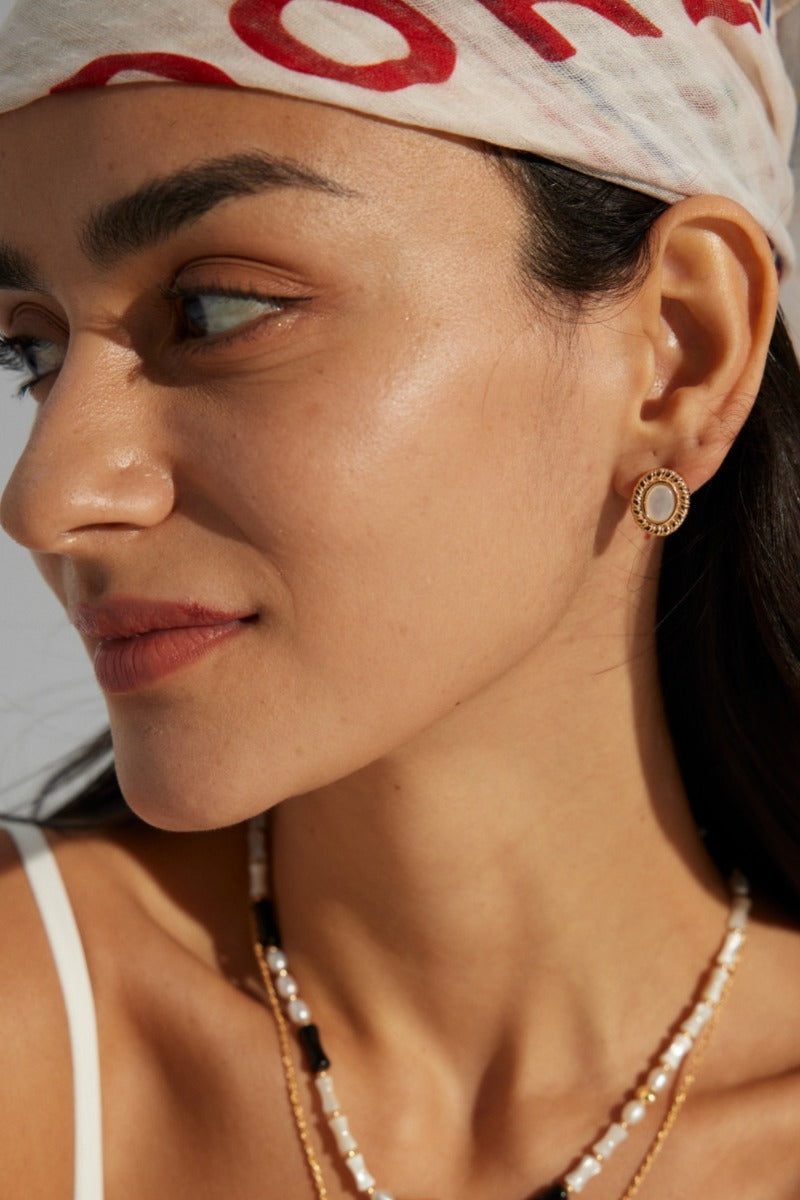 Minimalist-Stud-Earrings-Vintage-Oval
