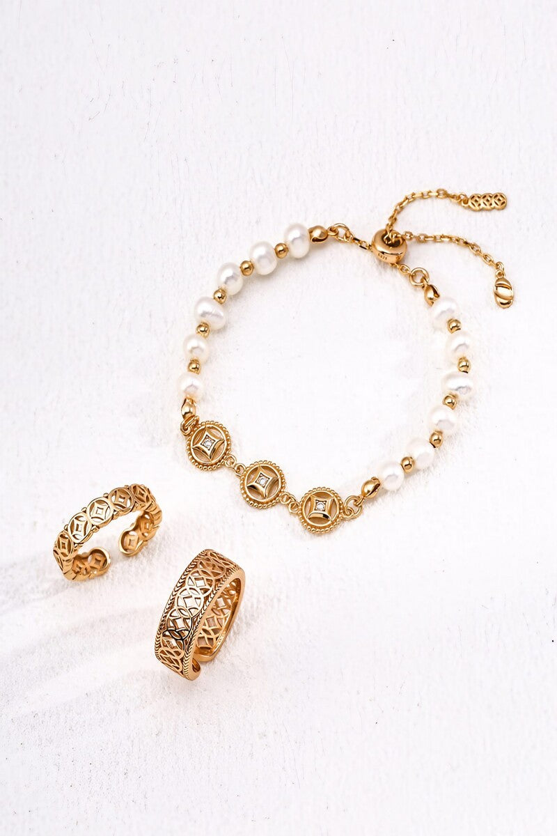 Pearl-Bracelet-Details-Display-2