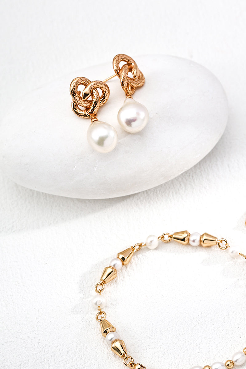 Pearl-Drop-Earrings-Detail-2