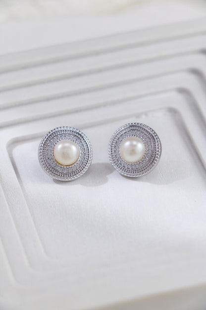 Pearl-Earrings-Detail-1