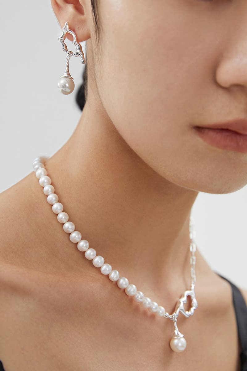 Pearl-Jewelry-Set-Wearing-Effect-2