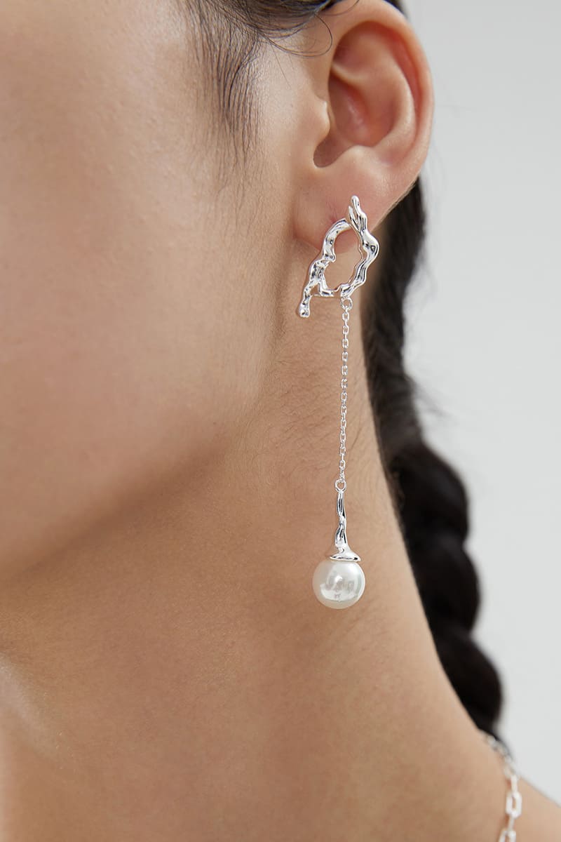 Pearl-Jewelry-Set-Wearing-Effect-3