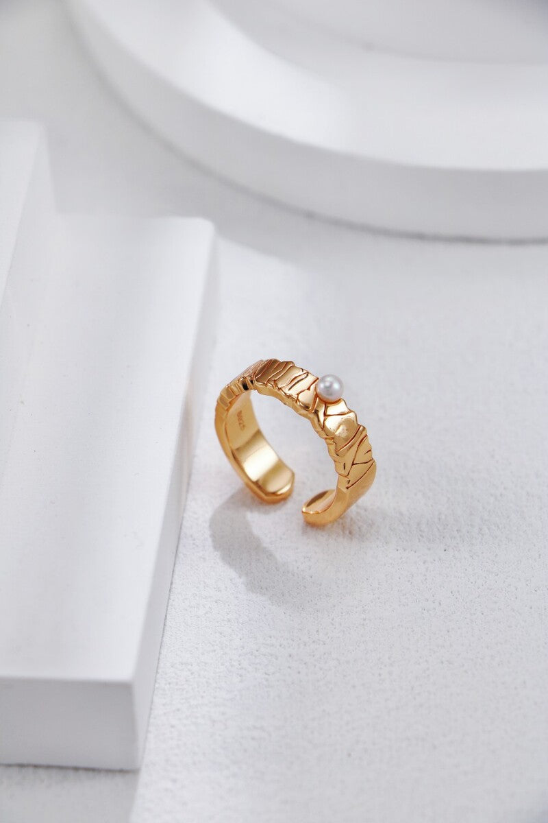 Pearl-Ring-Detail-2