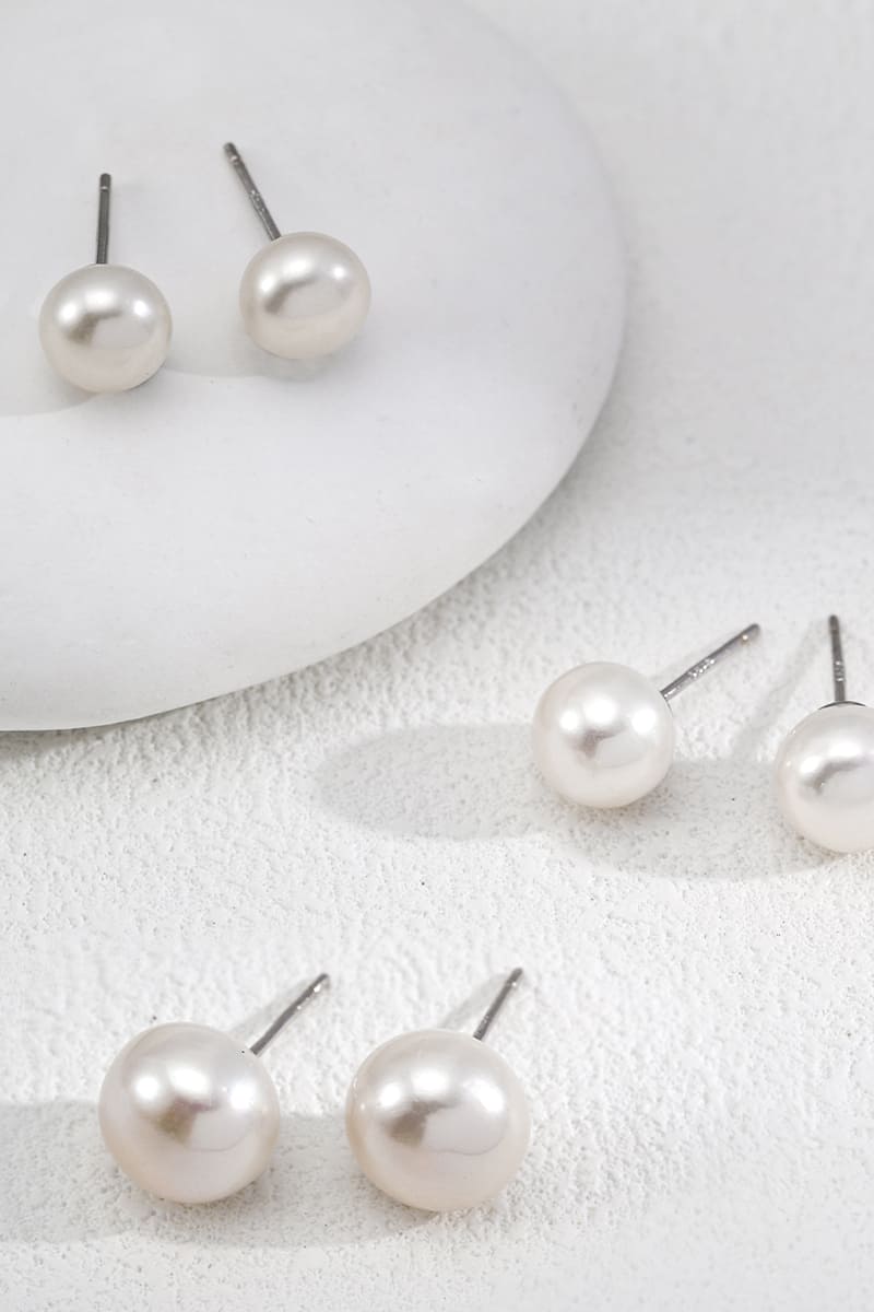 Pearl-Stud-Earrings-Detail-4