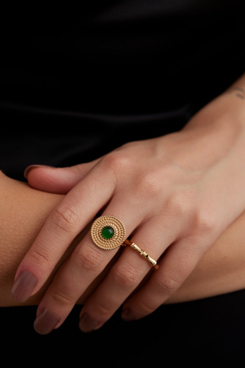 Silver-Jewelry-Set-Ring-Wearing-Effect