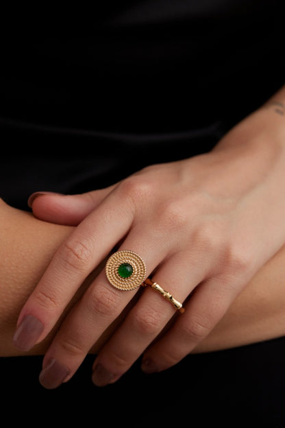Silver-Jewelry-Set-Ring-Wearing-Effect