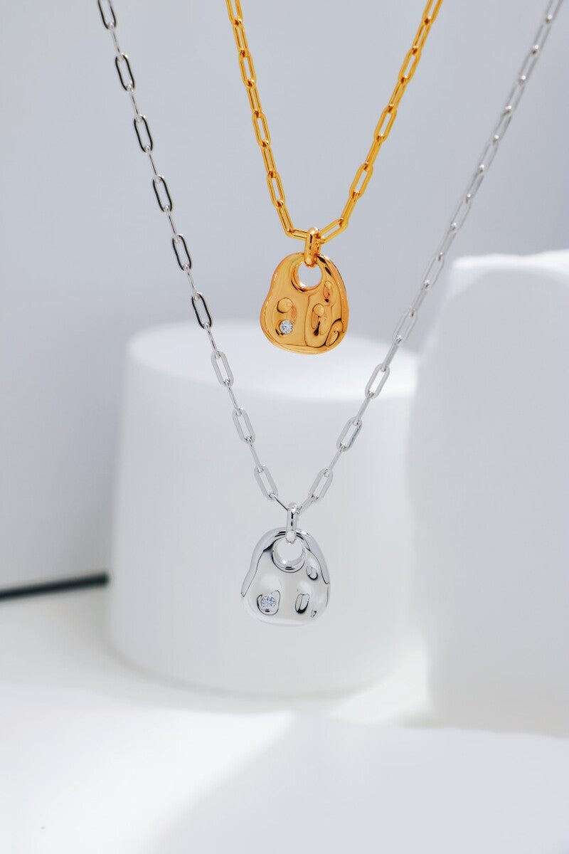 Silver-Necklaces-Details-Display-2