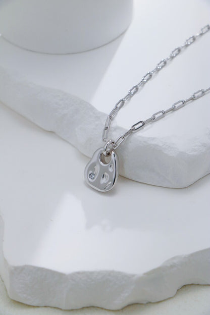 Silver-Necklaces-Details-Display-4