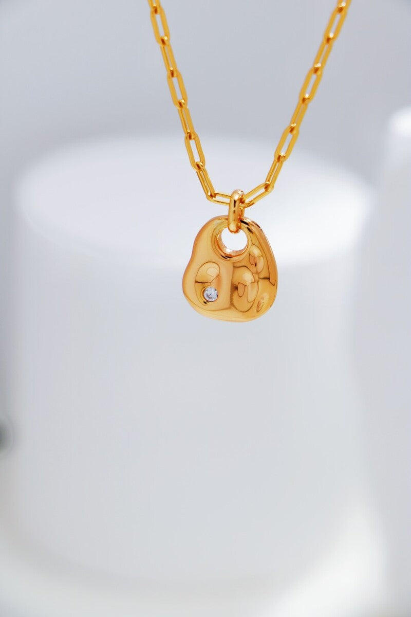 Silver-Necklaces-Details-Display-5