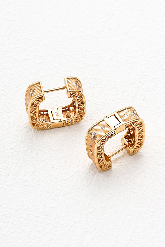 Square-Earrings-Detail-1