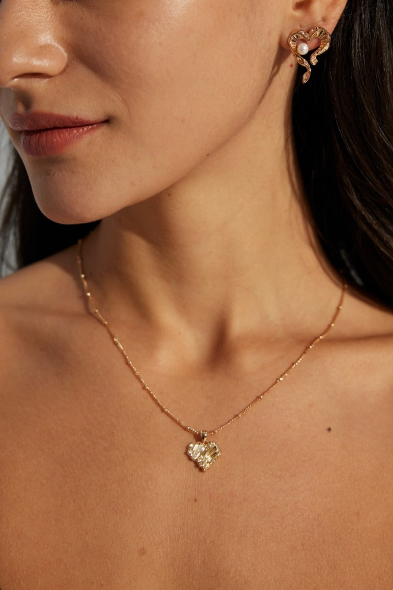 Trendy-Necklace-Wearing-Effect-4