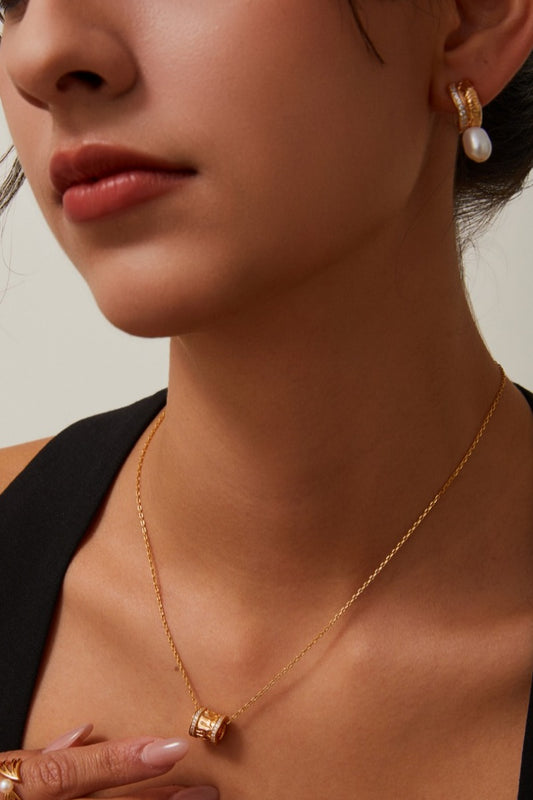 Tube-Necklace-With-Zirconia-Stones