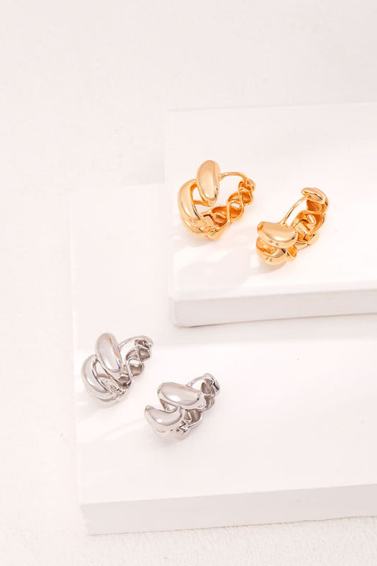 Twist-Hoop-Earrings-Detail-3