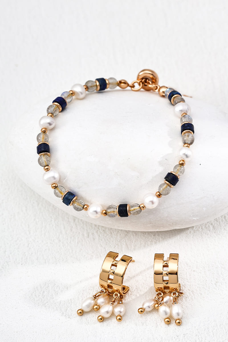 Women_s-Bead-Bracelet-Detail-2