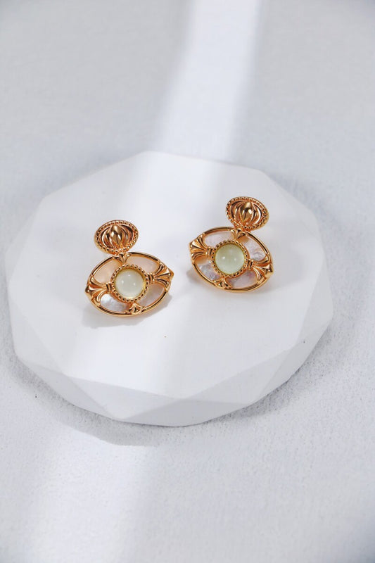 Women_s-Earrings-Detail-1