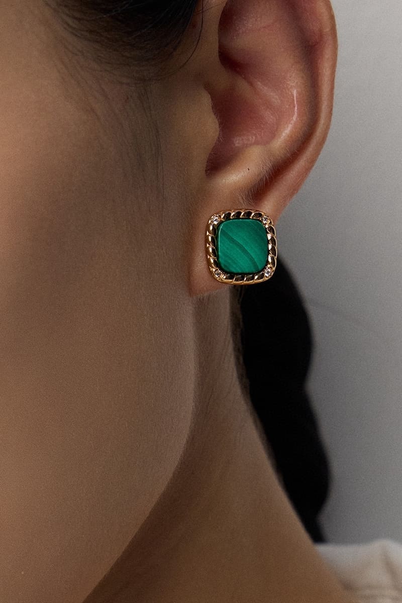 Women_s-Jewelry-Wearing-Effect-4